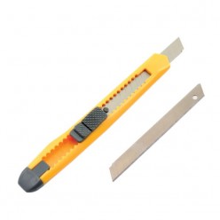 Cutter pequeño 9mm plastico